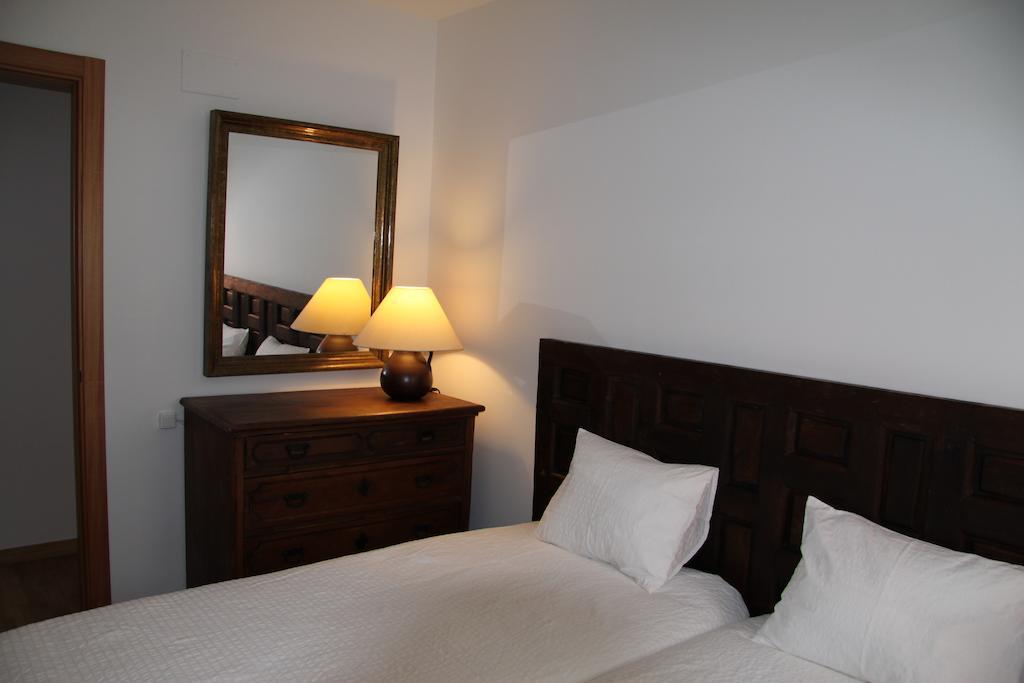 Apartaments Centre Figueres Cameră foto